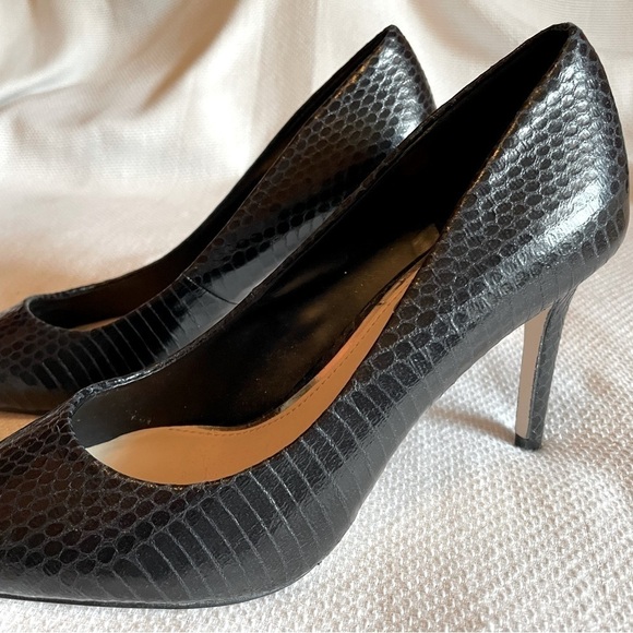 Jessica Simpson Shoes - Jessica Simpson reptile pumps